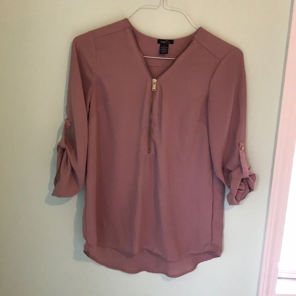 Rue21 Tops - Rue21 Blouse with front half way Zip